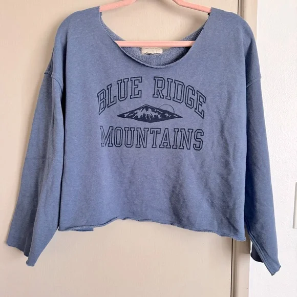 American Eagle Outfitters Soft Blue Graphic Cropped Sweatshirt - Picture 1 of 5